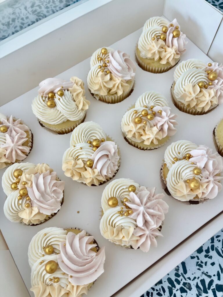 Baby shower cupcakes