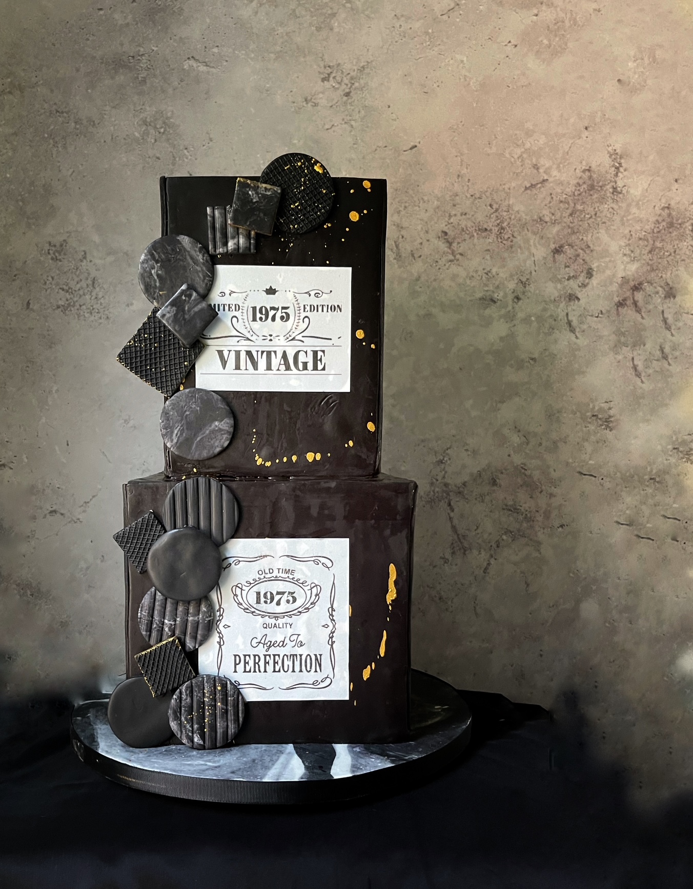Black manly cake. Square Cake with black fondant. Whisky cake.