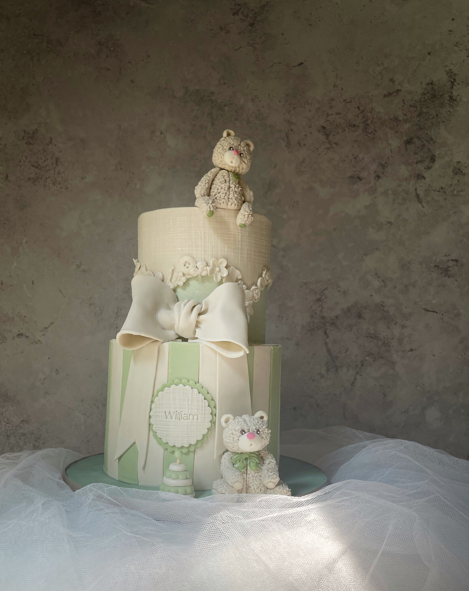 2-tier Baby Shower Cake with Fondant Bears and Box